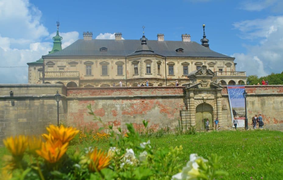 beautiful castles in europe