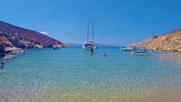 cyclades island hopping