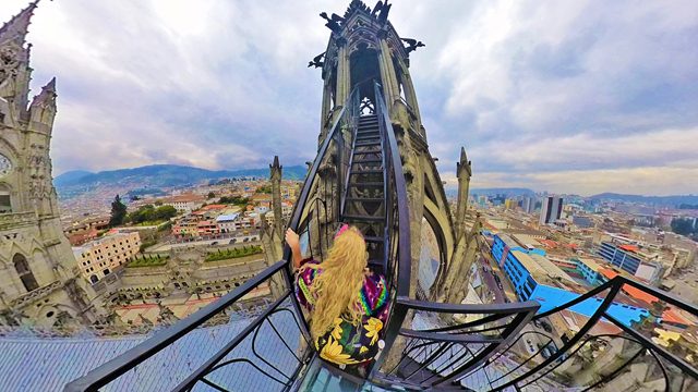 Basilica del Voto Nacional Plaza Independencia