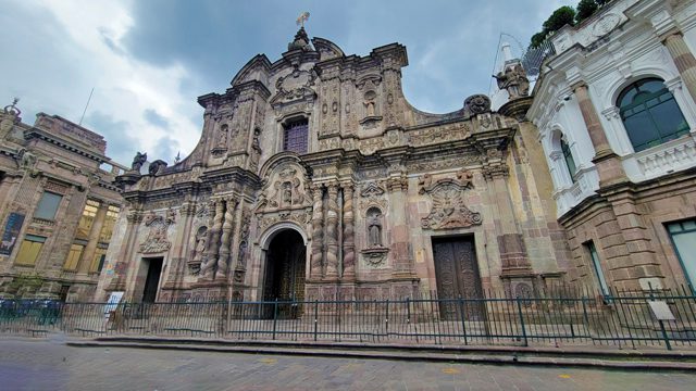 things to do in quito